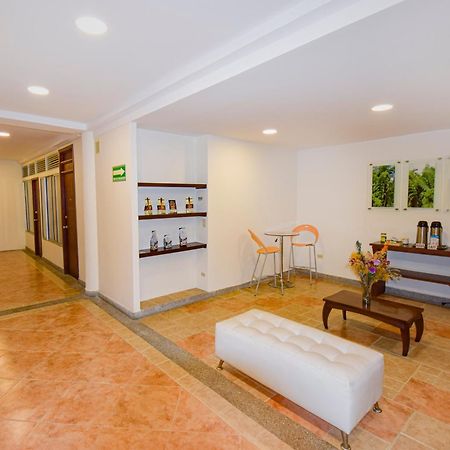 Hotel Monarca Armenia ภายนอก รูปภาพ