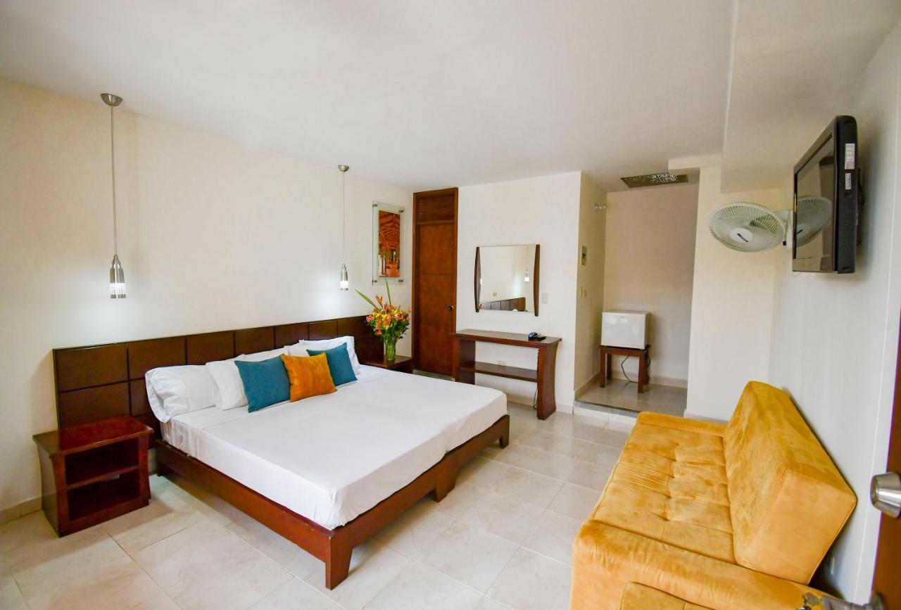 Hotel Monarca Armenia ภายนอก รูปภาพ