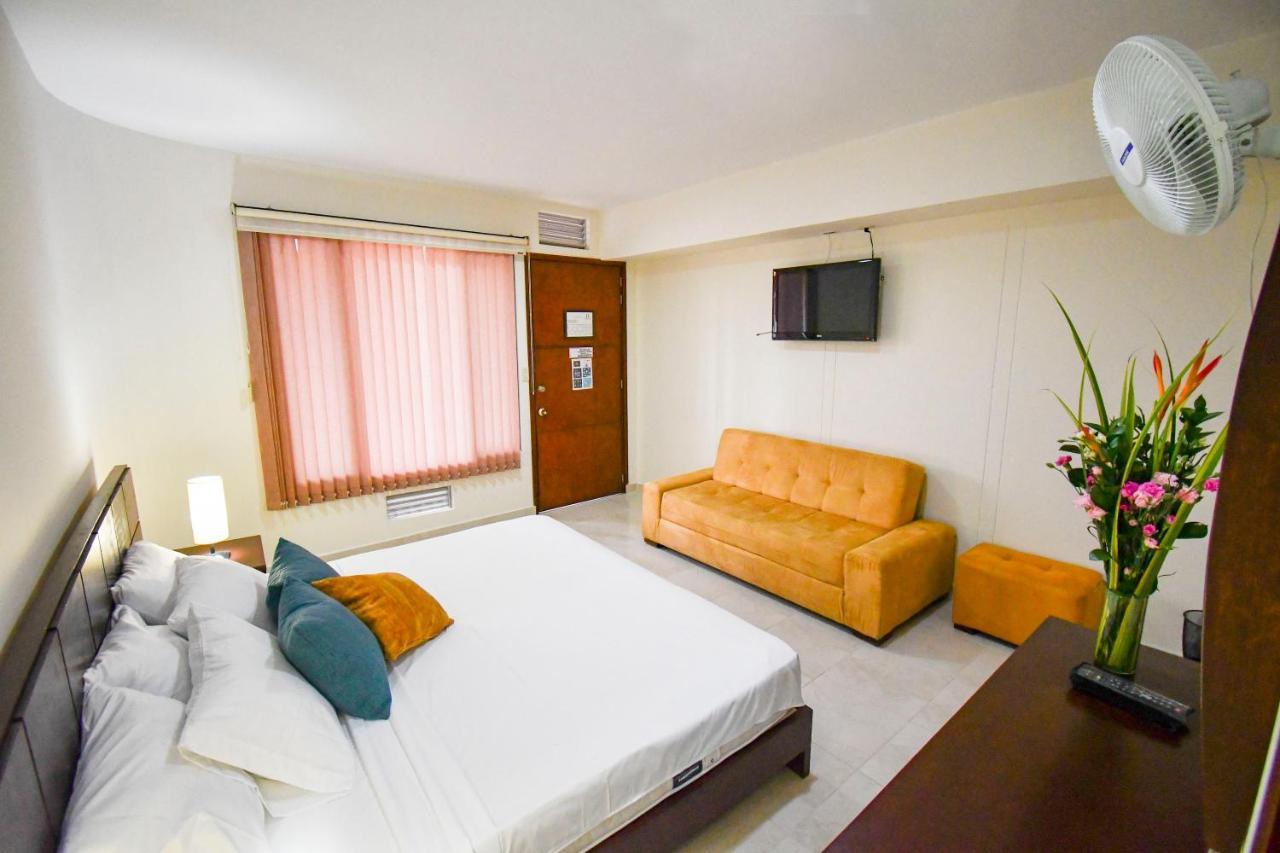 Hotel Monarca Armenia ภายนอก รูปภาพ