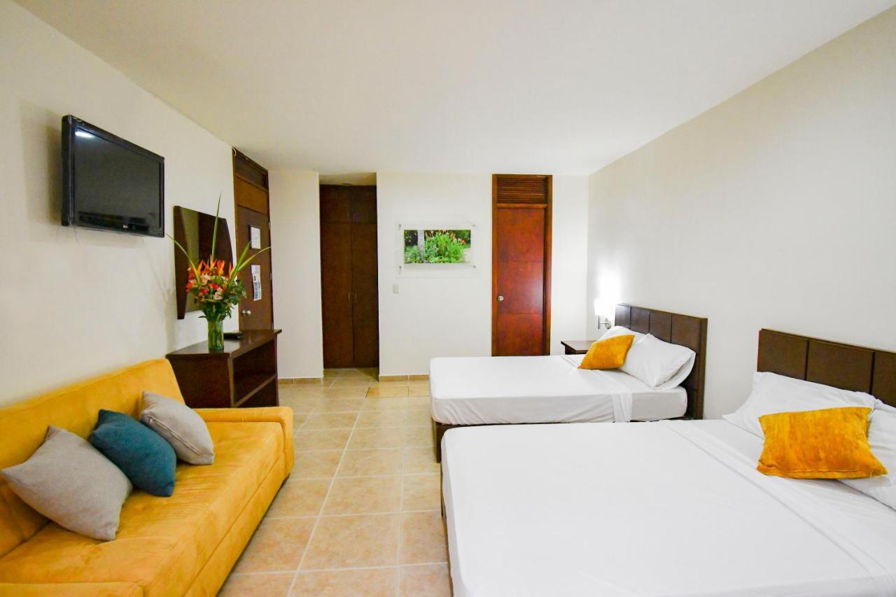 Hotel Monarca Armenia ภายนอก รูปภาพ
