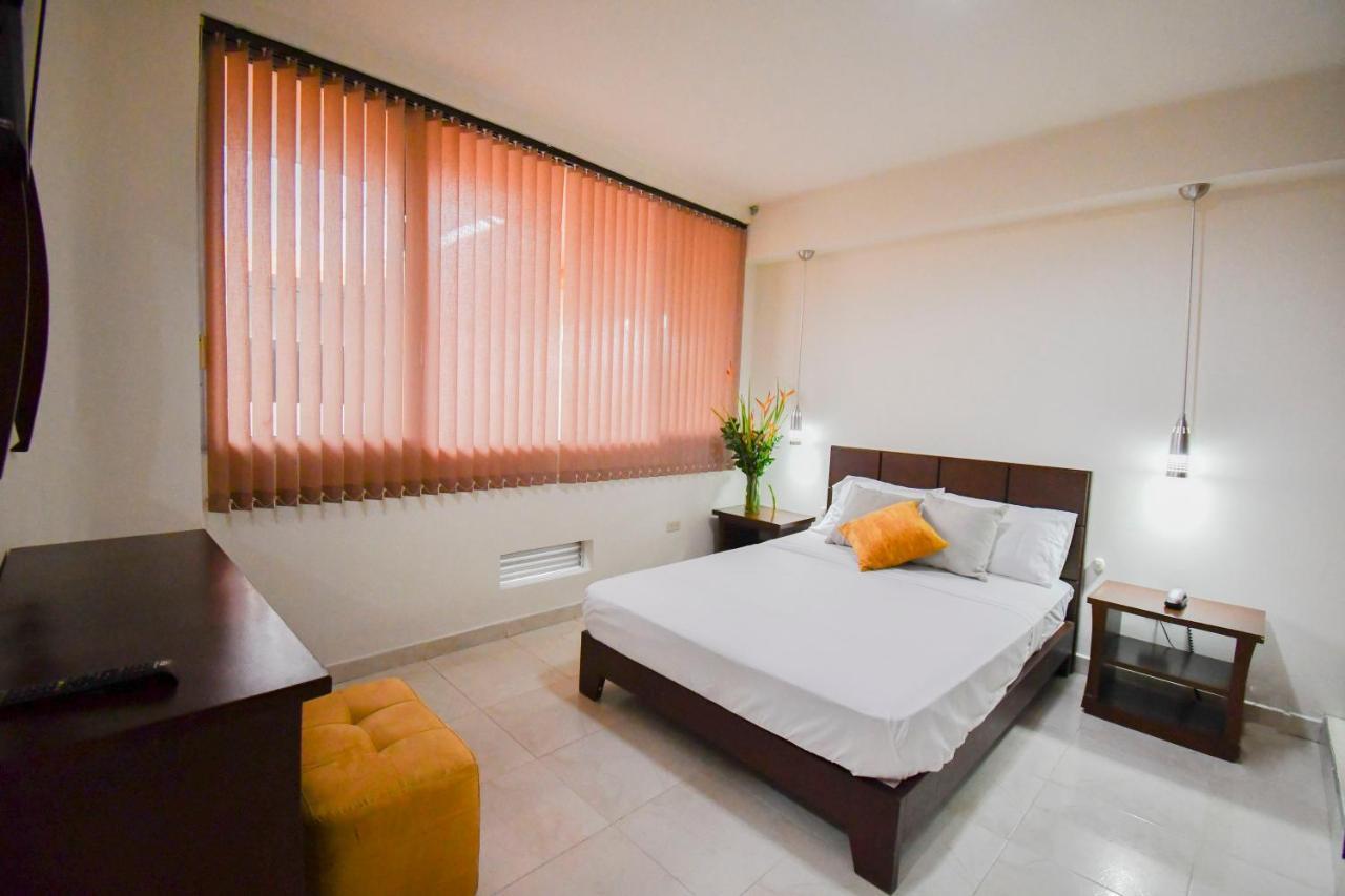 Hotel Monarca Armenia ภายนอก รูปภาพ